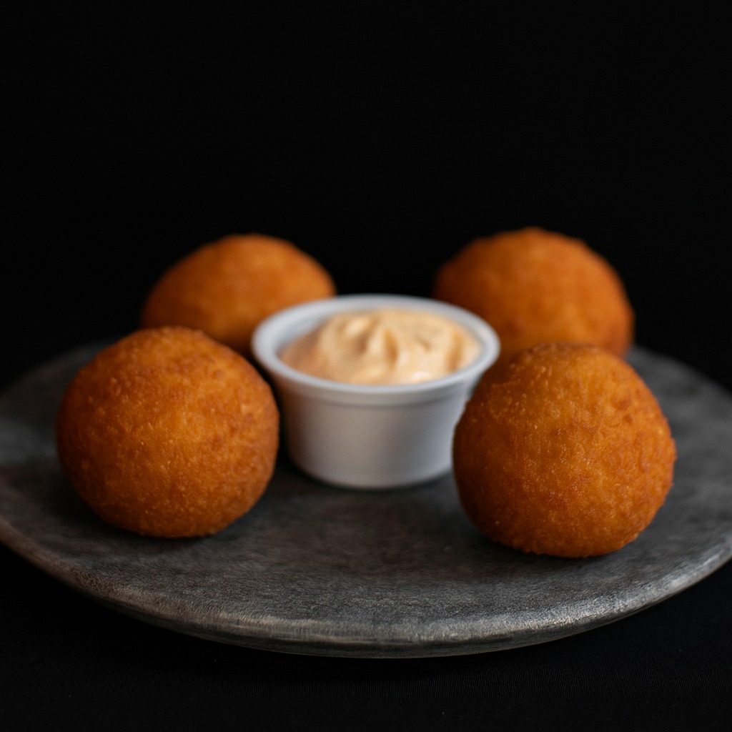 Cheesy Mozzarella Balls